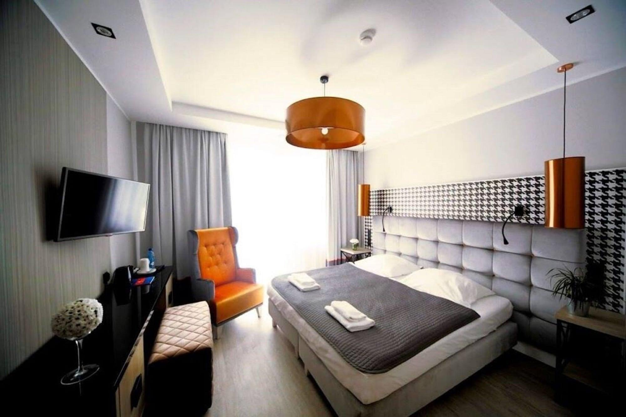 Hotel Pomaranczowa Plaza Сопот Екстериор снимка